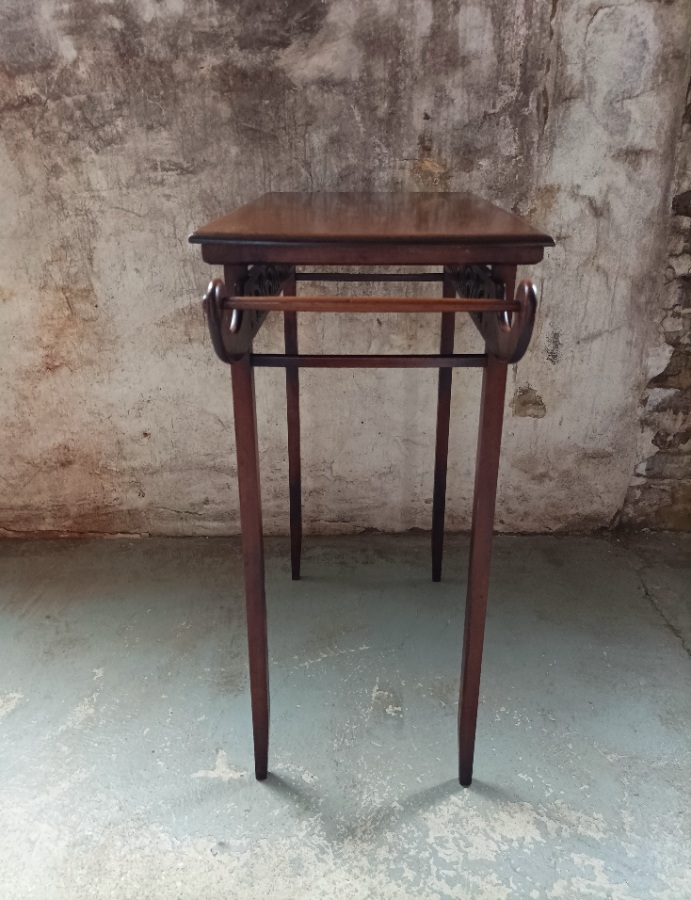 Antique Mahogany Small Wash Stand Table (4).jpg